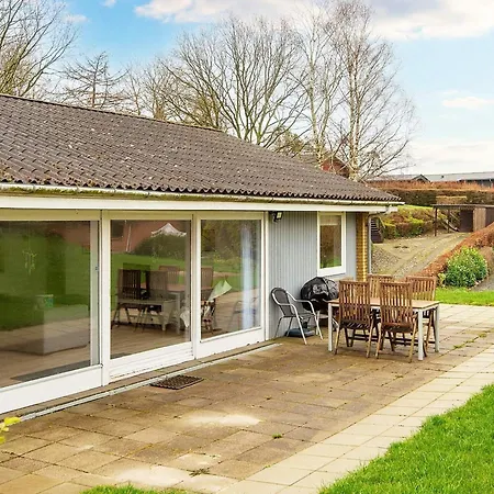Ferienhaus Holiday Xiii